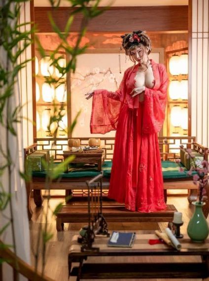 年轻大胸的老婆_国产剧电影在线观看